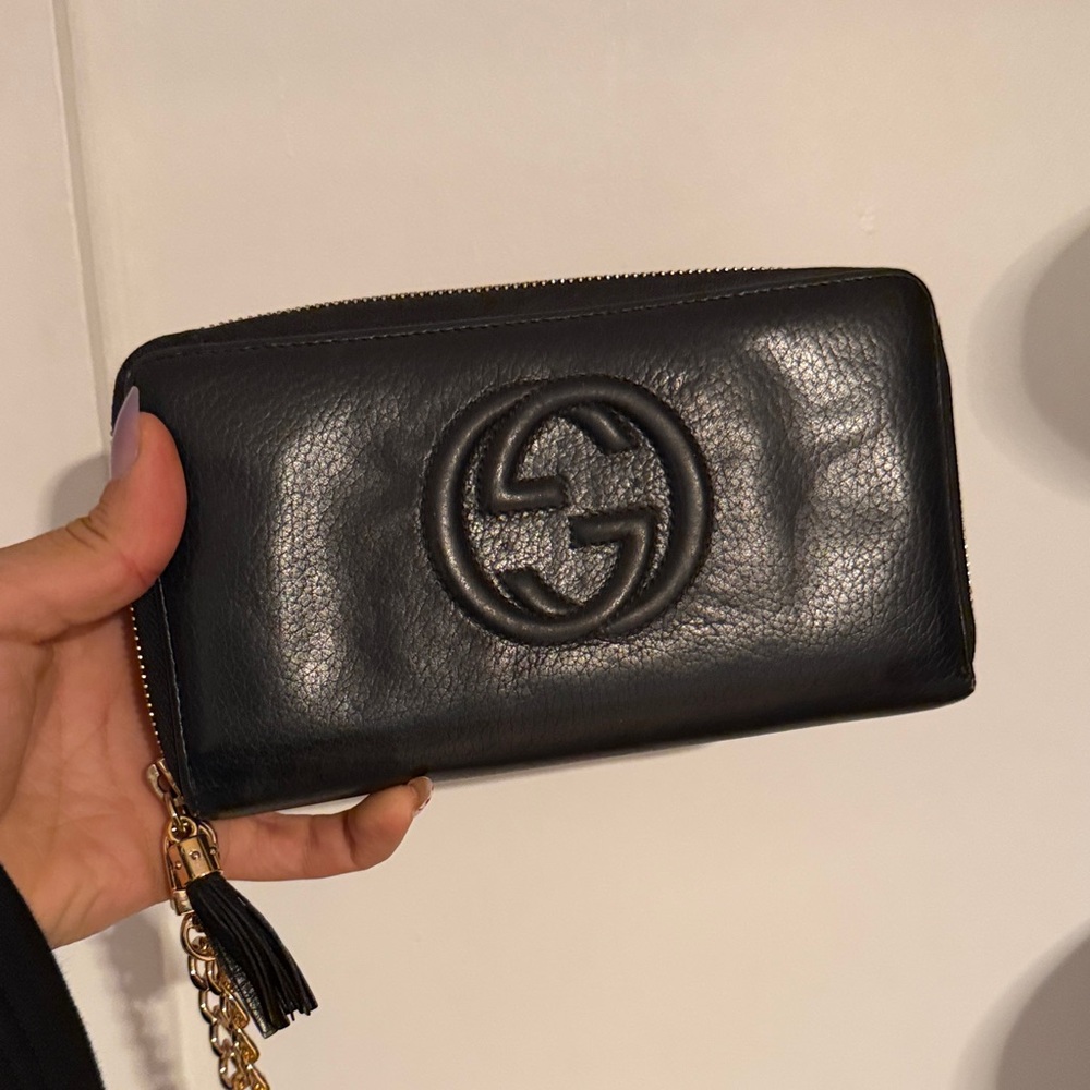 Gucci Black Leather Zip Wallet with Gold Tassel